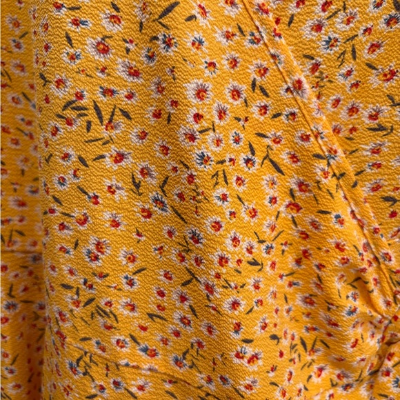 Yellow Wrap V Neck Ruffle Short Sleeve Mini Floral Dress with Belt size large. - Picture 8 of 10